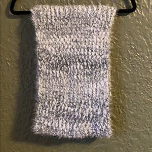 Women’s infinity scarf